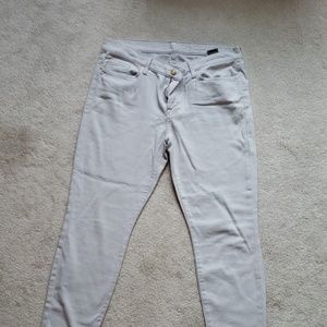 7 For All Mankind.  Size 32  Cropped Gwenevere
